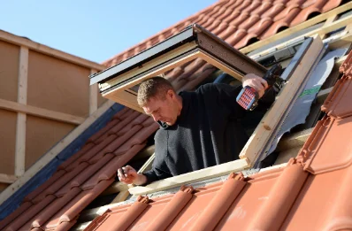 Pose de fenêtres de toit Velux à Cenves